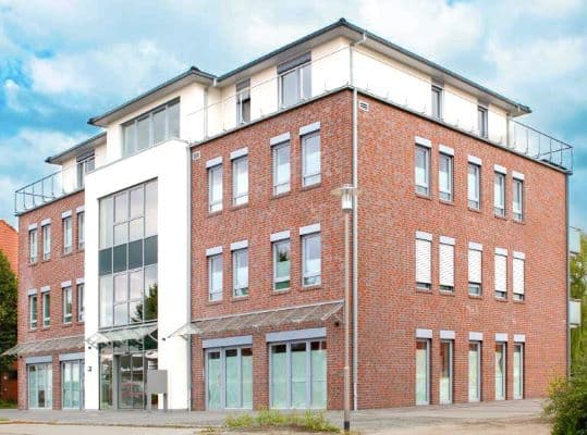 The building of Dr. Bushnaq's dermatology practice in Ihrhove, Germany